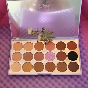 Eyeshadow Palette - Multi-Color